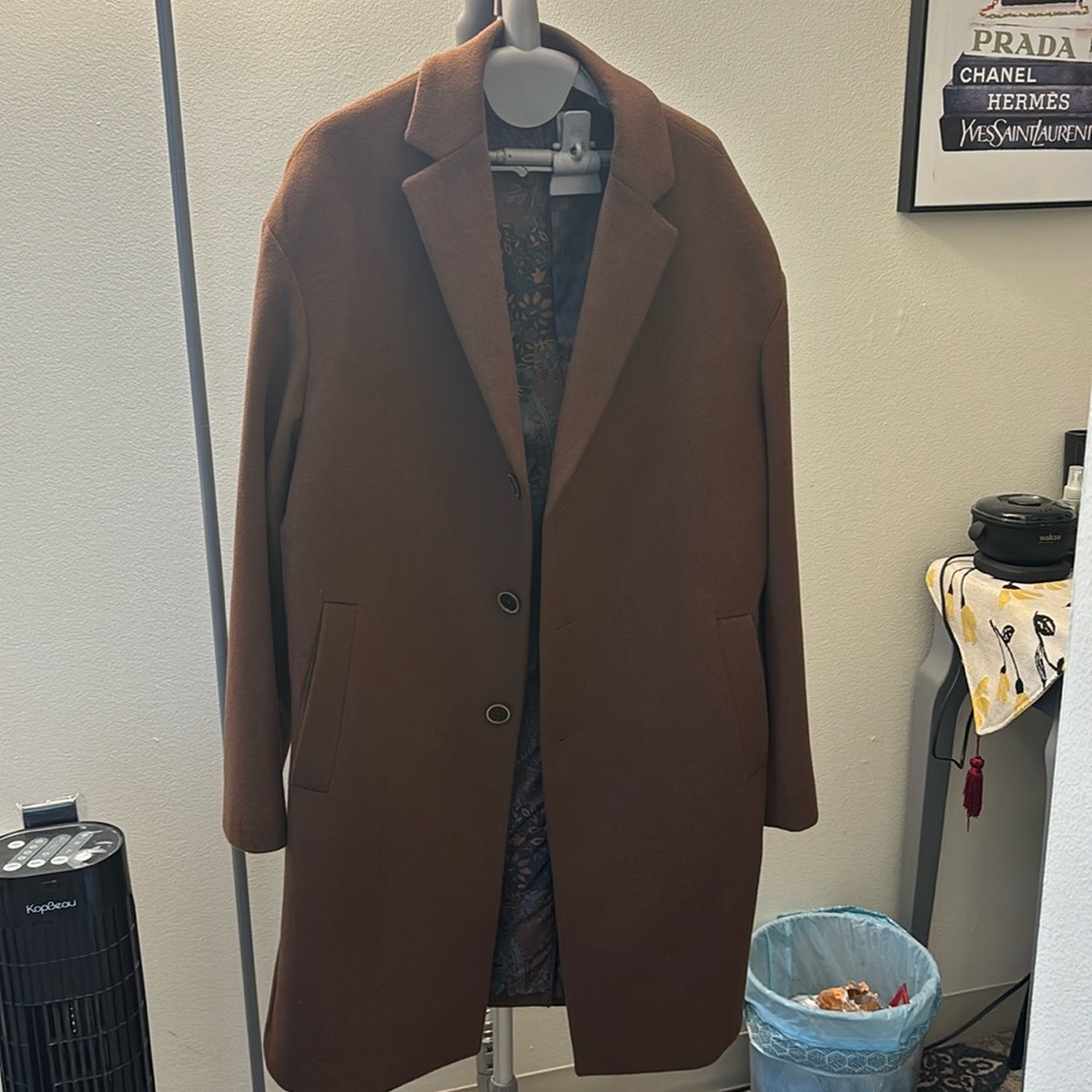 Gorgeous winter coat barely worn.  Like new